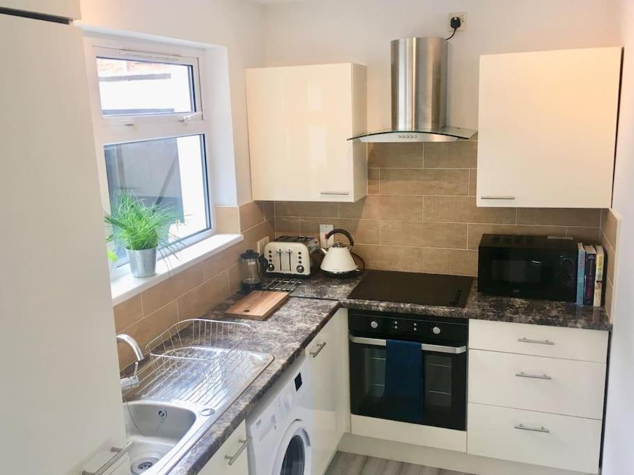 Belfast Townhouse In Prime Location In Belfast City Villa Екстериор снимка